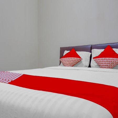 Oyo 117 Blueberry Homestay Jakarta Ngoại thất bức ảnh